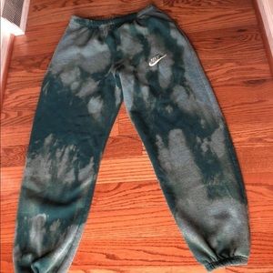 VINTAGE NIKE BLEACHED SWEATPANTS